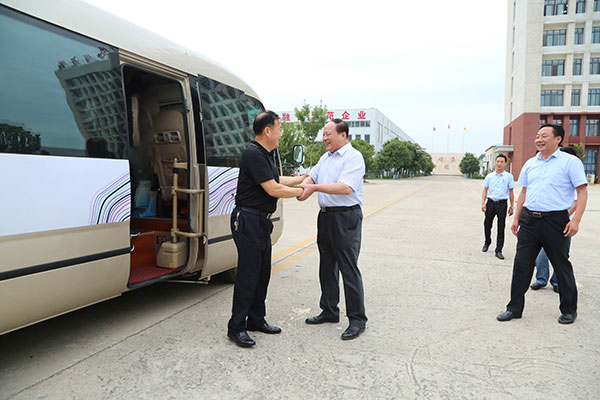 Warmly Welcome The Leaders Of the Ministry Of Industry And Information Technology And The Provincial Commission Of Economy And Information Technology To Visit China Coal Group Warmly Welcome The Leaders Of the Ministry Of Industry And Information Technology And The Provincial Commission Of Economy And Information Technology To Visit China Coal Group