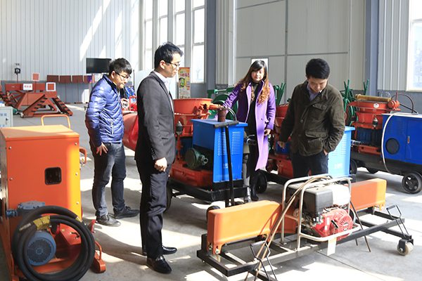 Warmly Welcome Merchants from Zhuzhou, Hunan to Visit Shandong China Coal for prochasing railway equipment