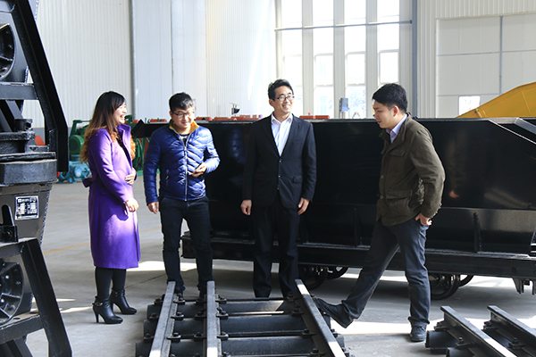 Warmly Welcome Merchants from Zhuzhou, Hunan to Visit Shandong China Coal for prochasing railway equipment
