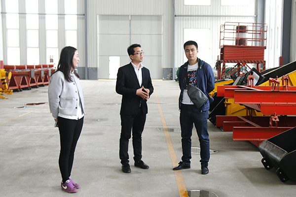 Warmly Welcome Heilongjiang Merchants to Visit China Coal Group for Purchasing Refuge Chamber Door