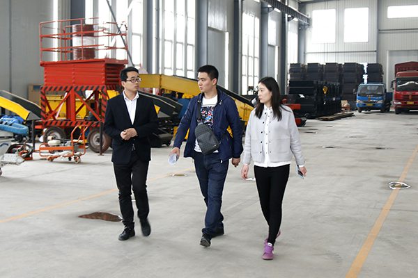 Warmly Welcome Heilongjiang Merchants to Visit China Coal Group for Purchasing Refuge Chamber Door