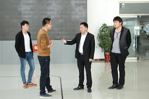 Warmly Welcome Linyi Merchants to Visit China Coal Group for Purchasing Intelligent Robot