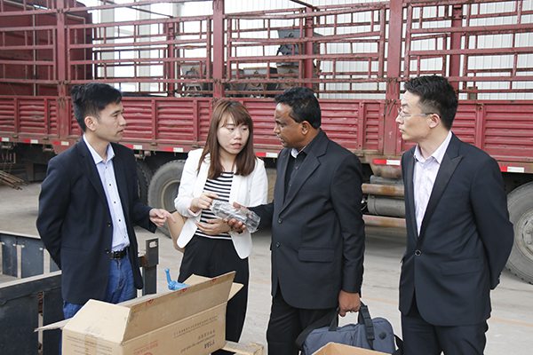 Welcome Sri Lanka Merchant to Visit China Coal Group for Purchasing Equipment