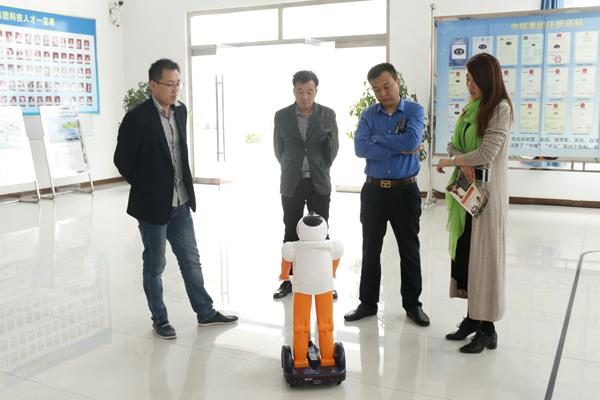 Warmly Welcome Weifang Merchants to Visit China Coal Group for Purchasing Intelligent Robot