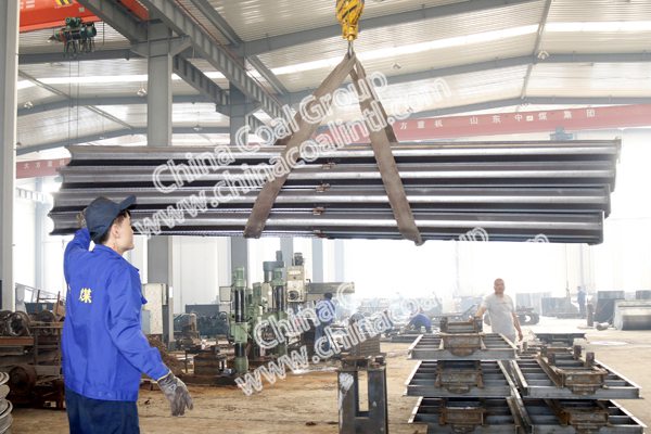 100 Sets Mining U Steel Supports of China Coal Group Sent to Xiangyuan County,Shanxi Province