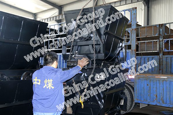 A Batch of New Model Bucket Tipping Mine Cars Sent to Chengde, Hebei Province