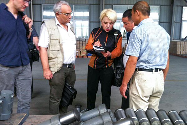 Russian Businessmen Visited Shandong China Coal Group Joint Manufacturing Company to Purchase Rail Retarder