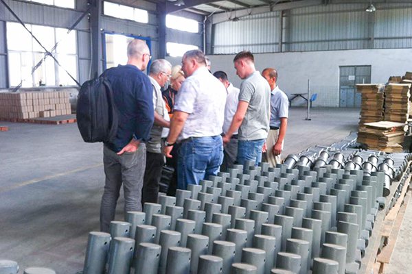 Russian Businessmen Visited Shandong China Coal Group Joint Manufacturing Company to Purchase Rail Retarder