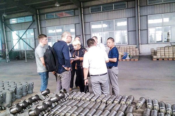 Russian Businessmen Visited Shandong China Coal Group Joint Manufacturing Company to Purchase Rail Retarder