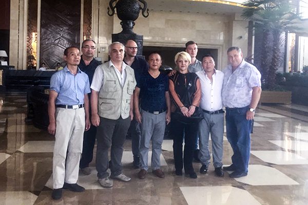 Russian Businessmen Visited Shandong China Coal Group Joint Manufacturing Company to Purchase Rail Retarder