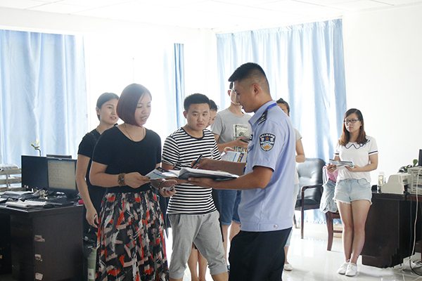 Warmly Welcome High-tech Zone Police to Come to China Coal Group For Propaganda of Preventing Telecommunications Network Fraud