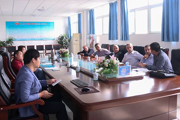 Warmly Welcome Algerian Merchants to Visit China Coal Group to Purchase Equipment Warmly Welcome Algerian Merchants to Visit China Coal Group to Purchase Equipment