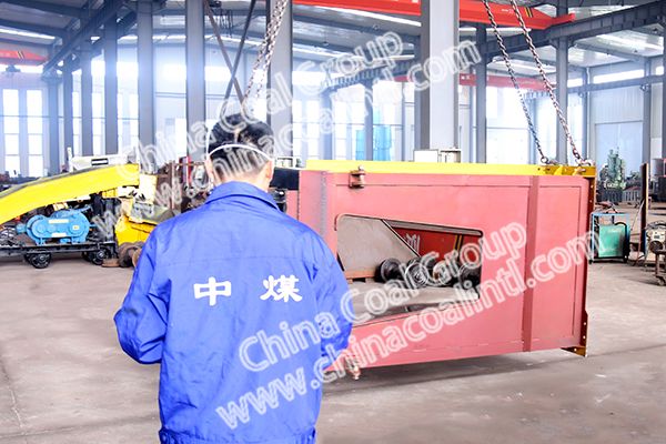 Large Equipment Scraper Rock Loader of China Coal Group Sent To Yunnan