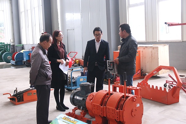 Warmly Welcome Zoucheng Merchants Visit China Coal Group to Purchase Equipment